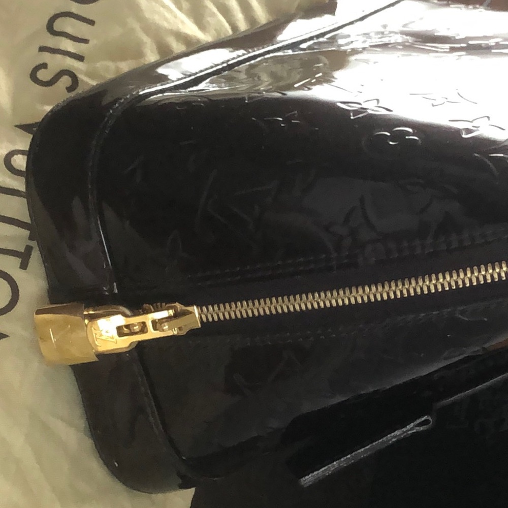 Louis Vuitton Verniis Alma patent leather purse - Picture 3 of 3